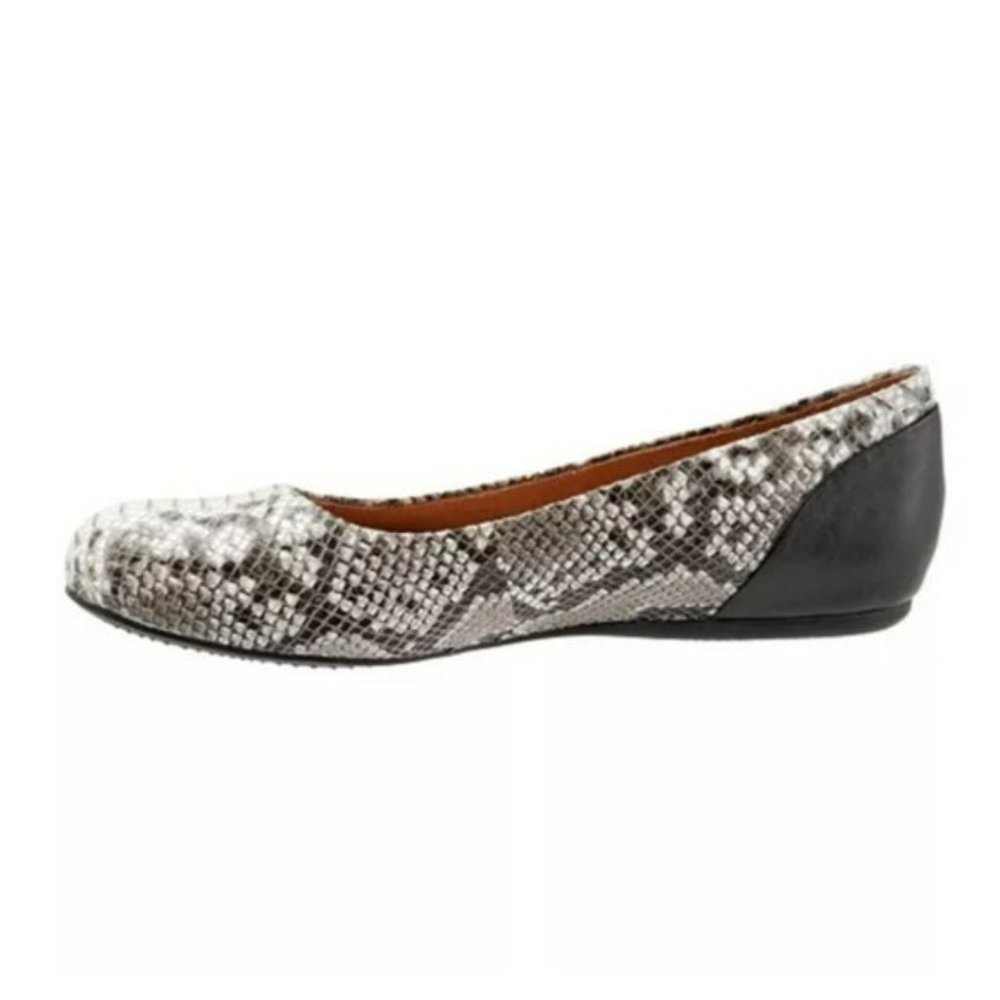 Softwalk Sonoma Flat Snake Grey - Picture 4 of 11